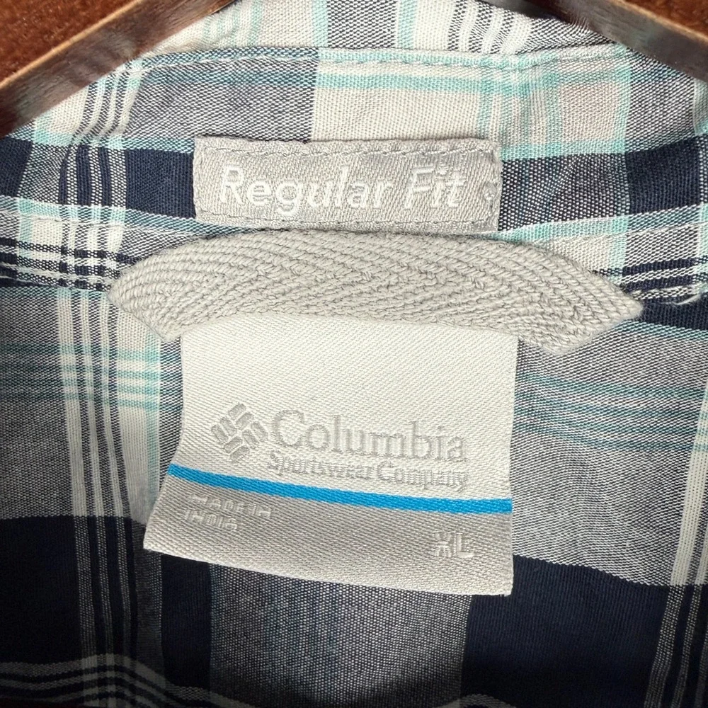 Columbia Button Down Shirt Mens XL Blue Plaid Short Sleeve Regular Fit AM9132